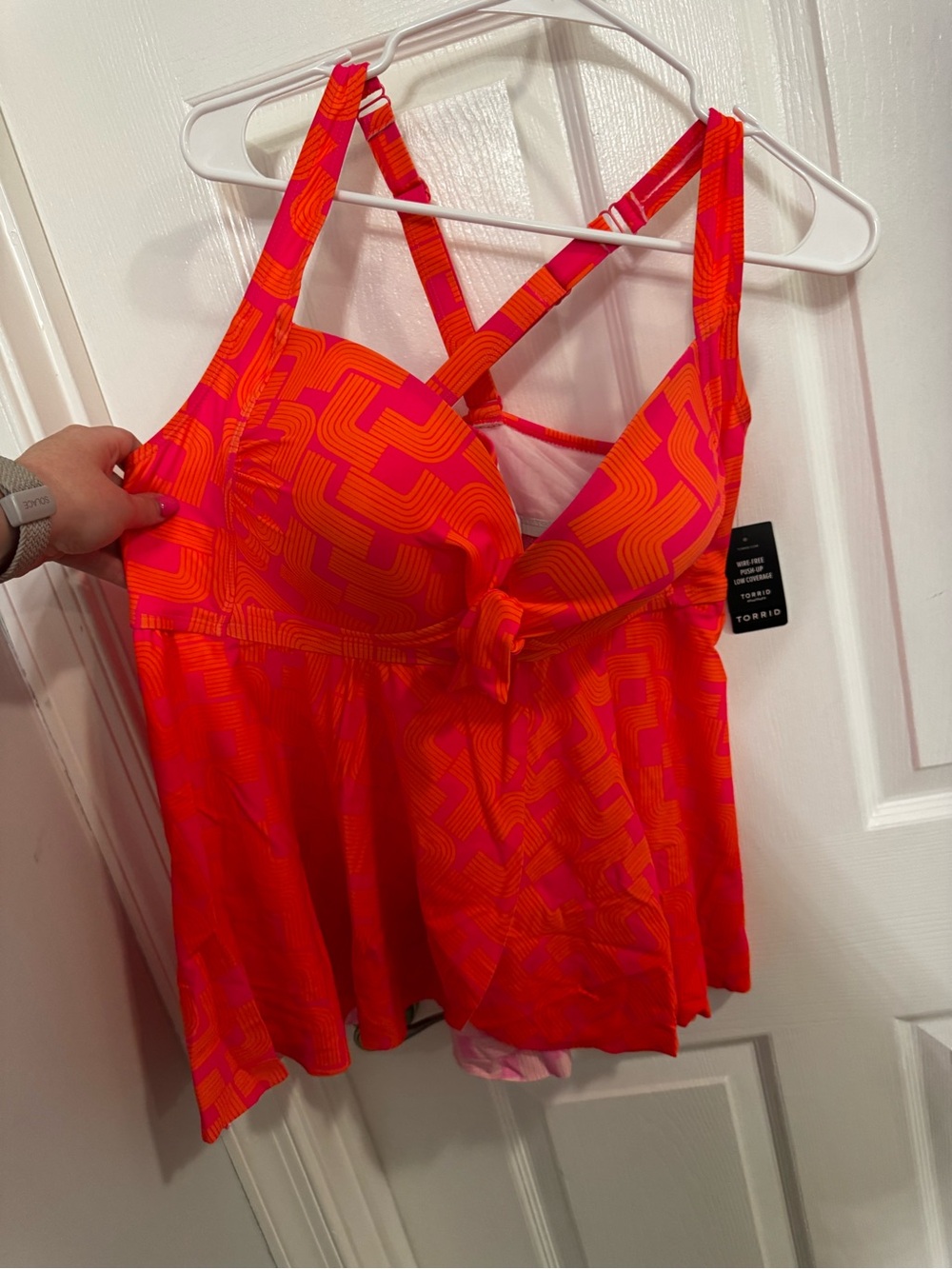 NWT torrid Pink & Orange Geometric Tankini Top with Crisscross Straps size 3D/DD